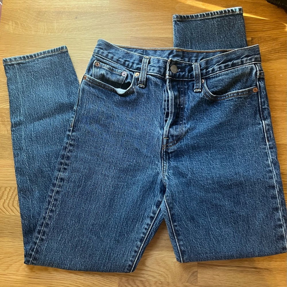 Mid rise cropped Levi jeans